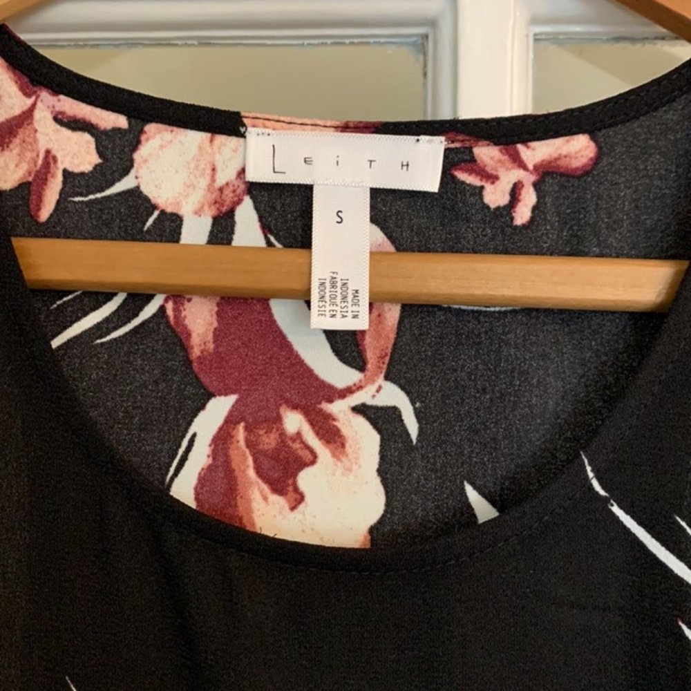 NWT - Leith Women’s Floral Black & Pink Sleeveless Mini Dress (Size S) - Picture 3 of 5